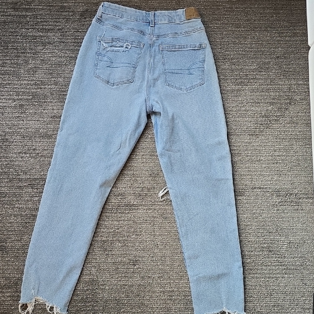 American Eagle Outfitters Curvy Mom Jeans - Picture 8 of 13